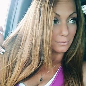 Meet your Posher, Dina